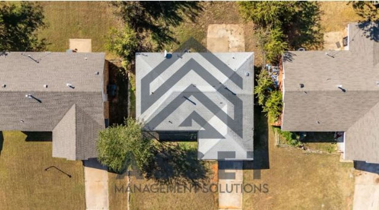 3721 Parkwoods Ln - Photo 7 of 24