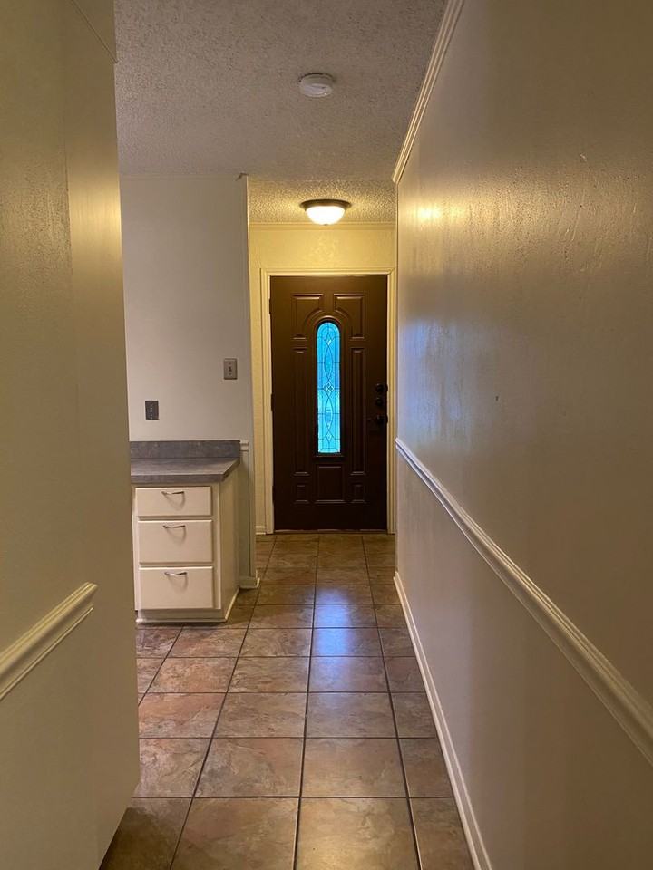 4222 Ermine Trail - Photo 5 of 24