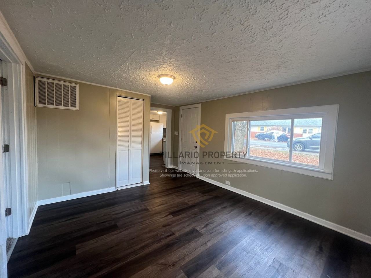 1115 W Seventh St - Photo 5 of 12