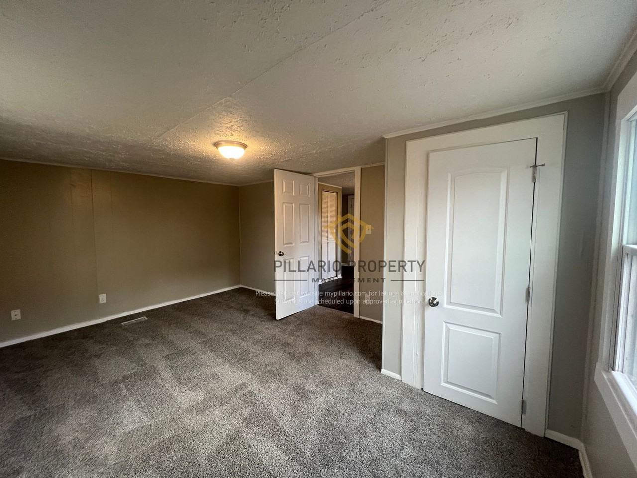 1115 W Seventh St - Photo 6 of 12