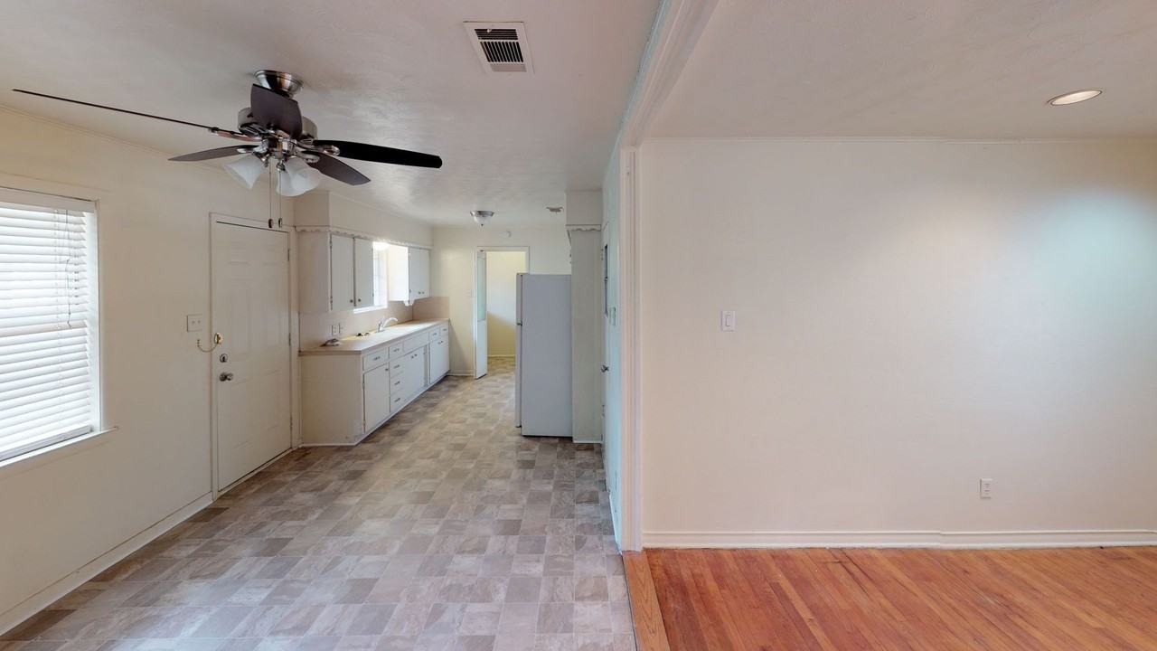 1301 Amherst Drive - Photo 4 of 13