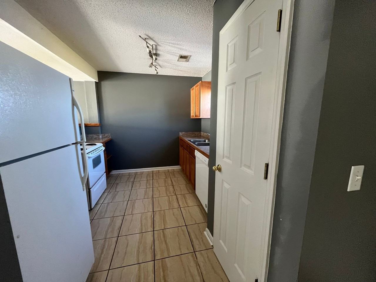 57 Bearing Cir - Photo 4 of 12