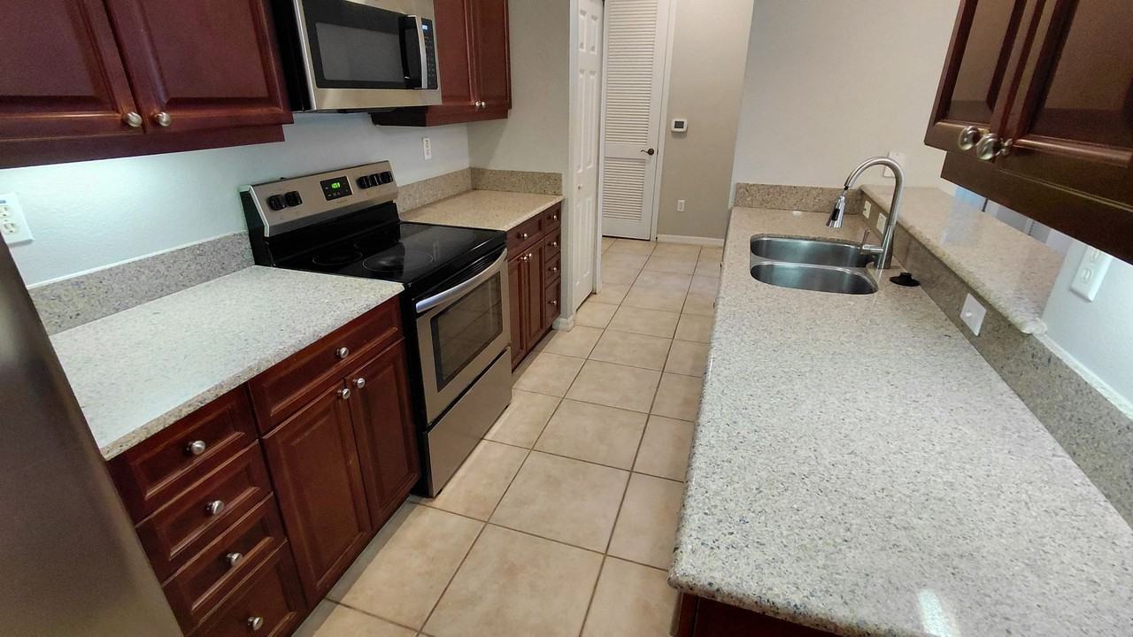 11564 Mizzon Dr - Photo 6 of 38