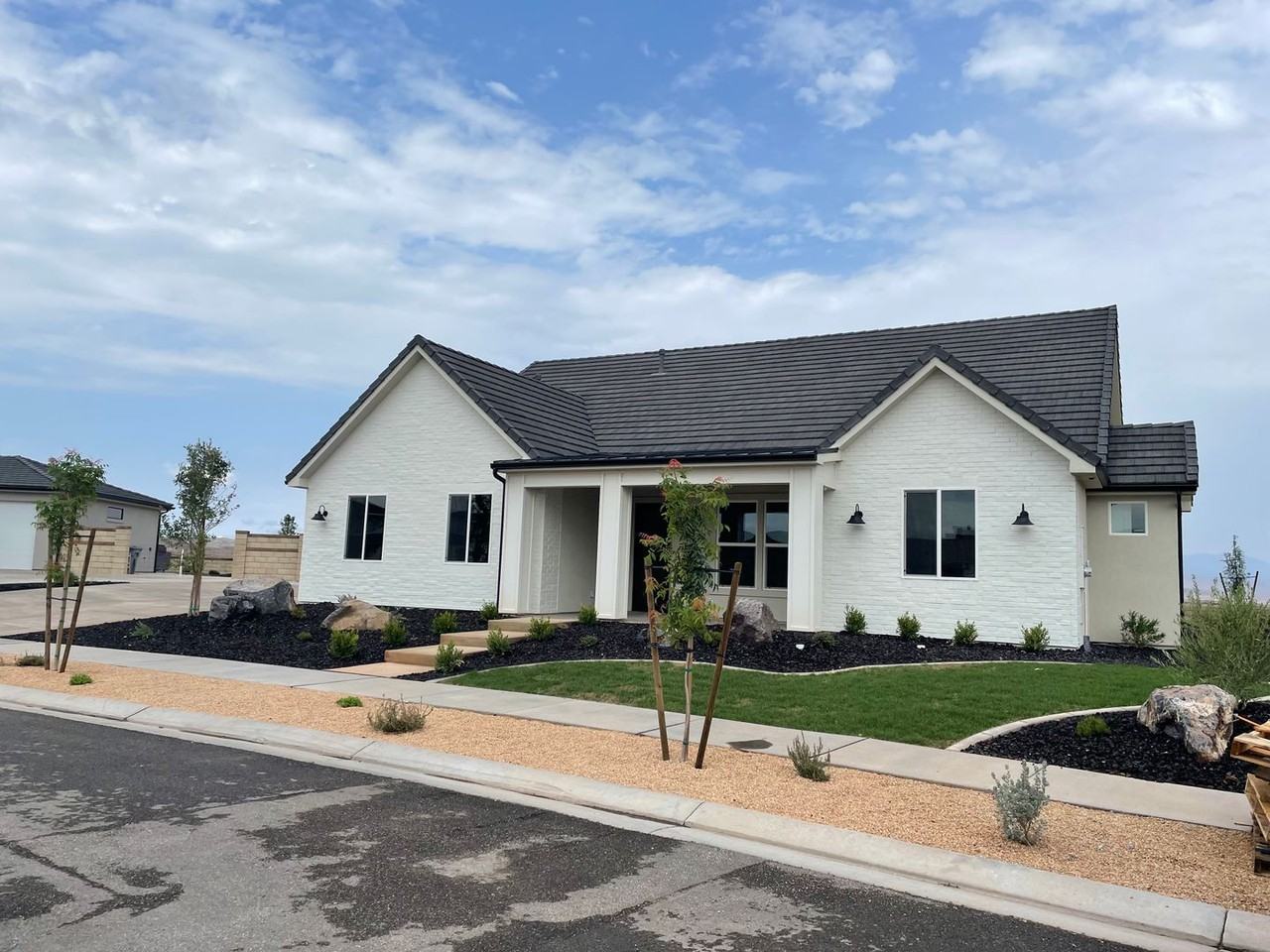 5820 S Sunset Rock Dr - Photo 2 of 33