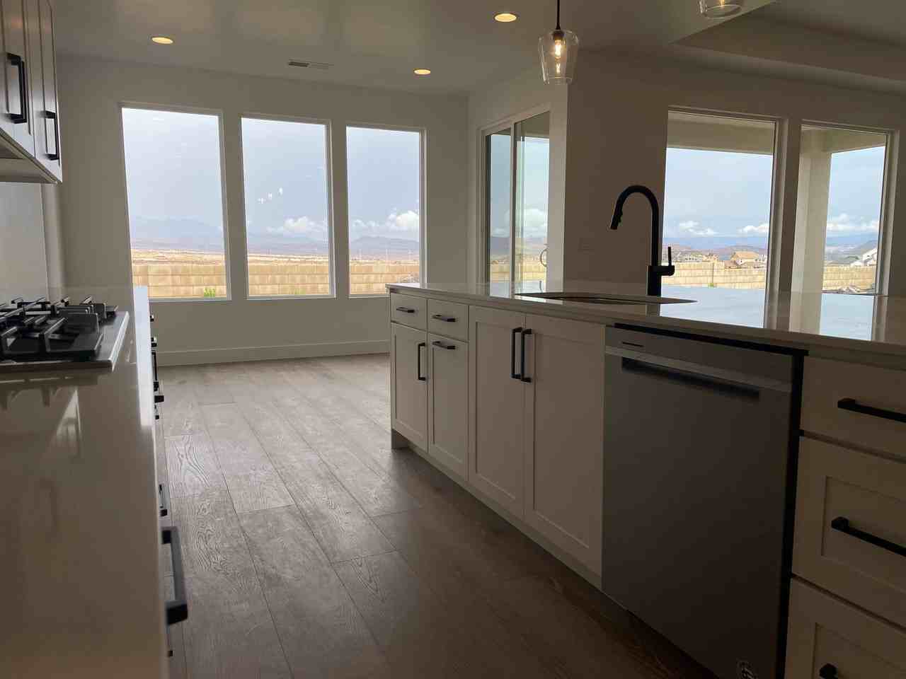 5820 S Sunset Rock Dr - Photo 5 of 33