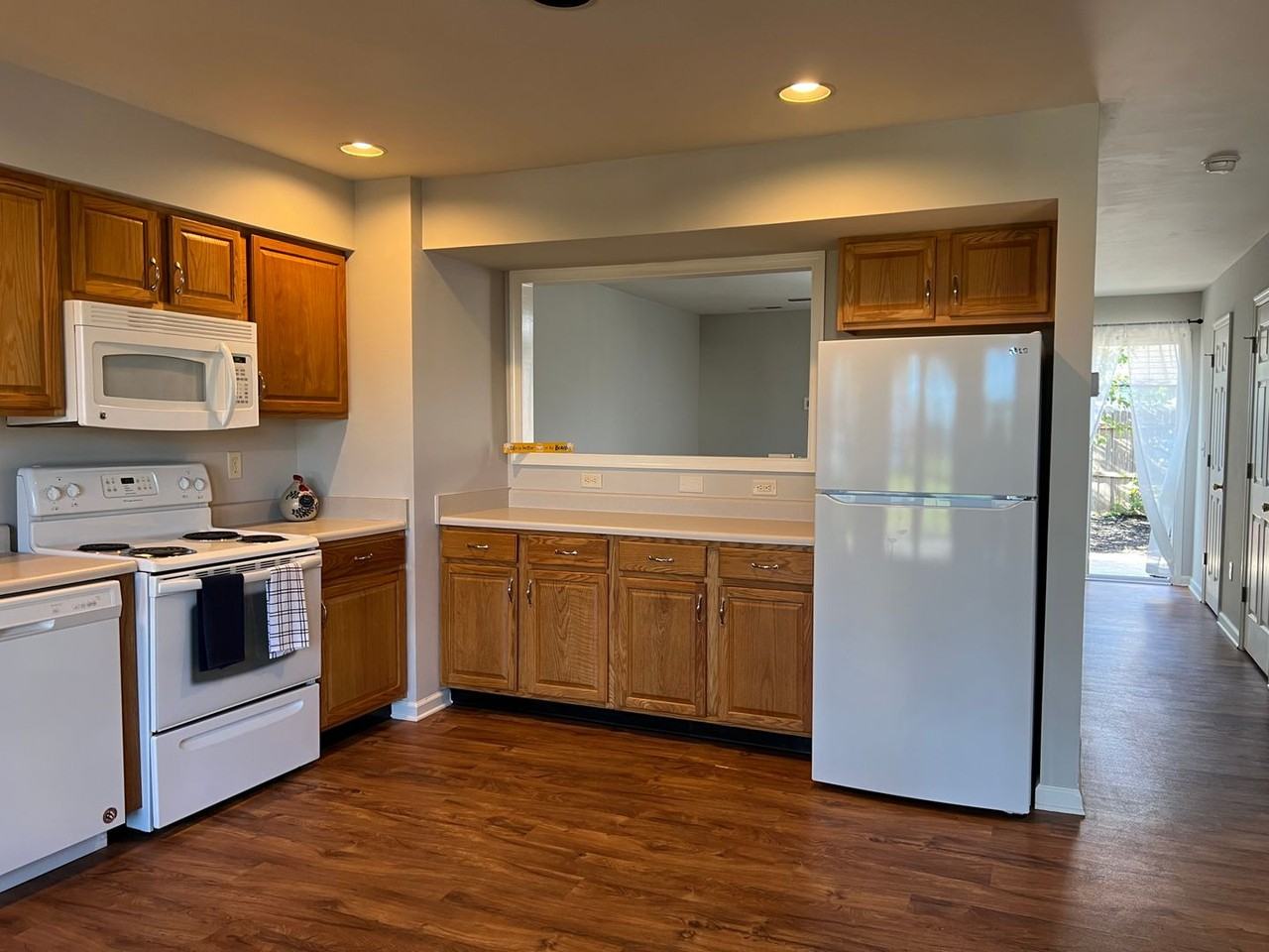 406 S Spinnaker Ln - Photo 4 of 18