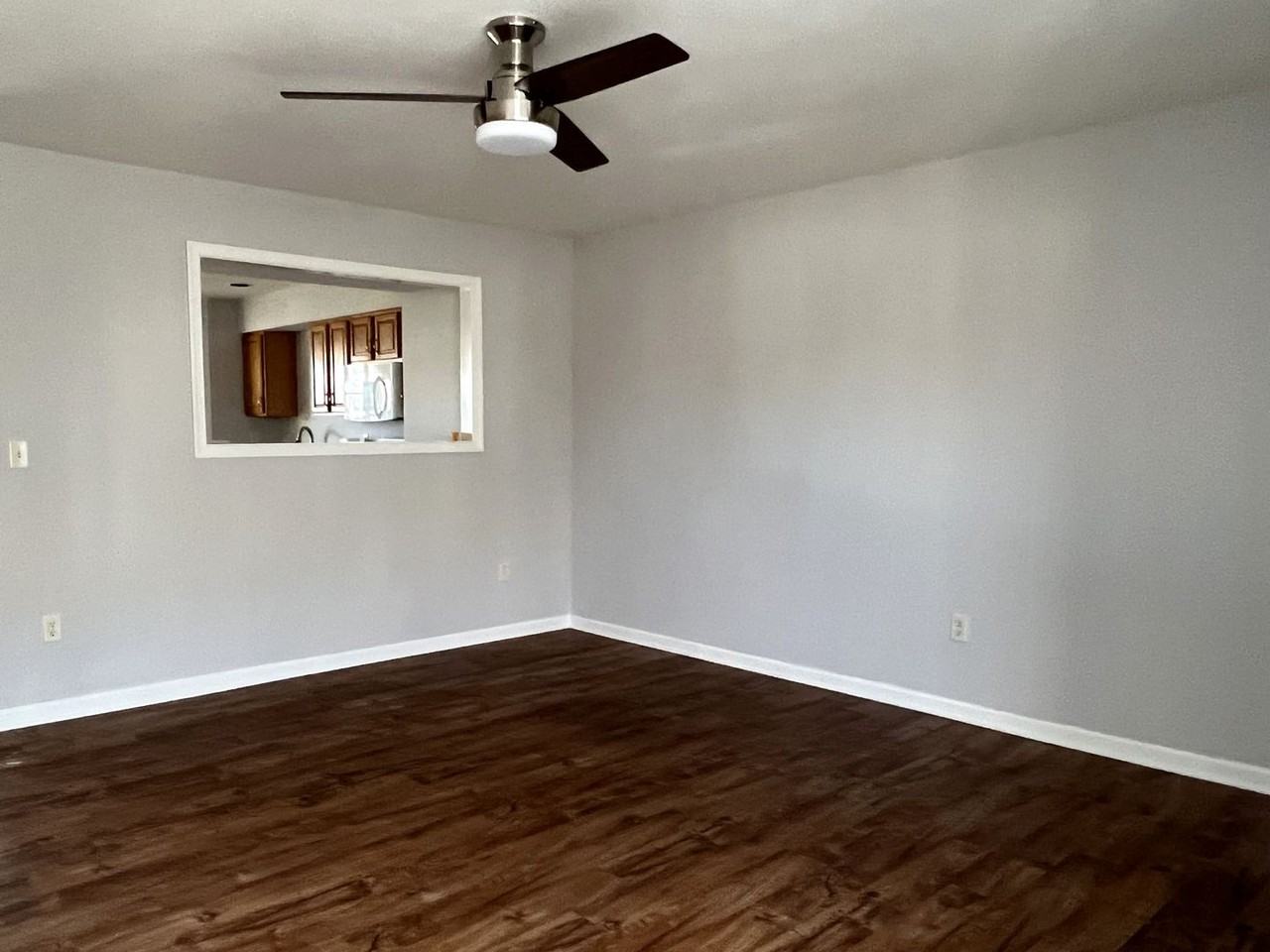 406 S Spinnaker Ln - Photo 5 of 18