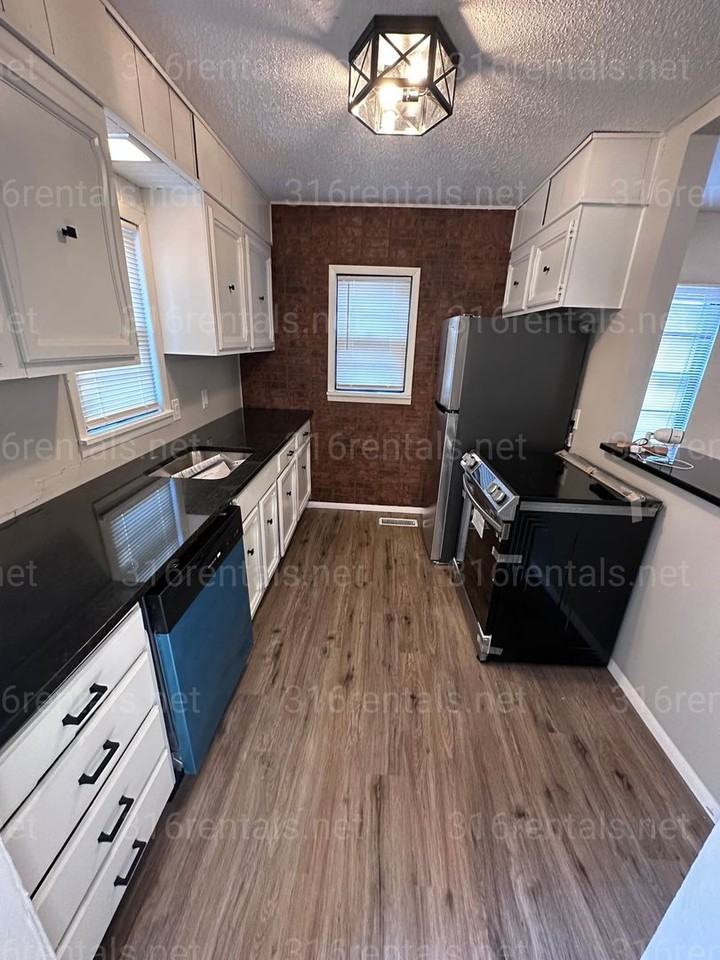 6213 N West Park View St - Photo 7 of 10