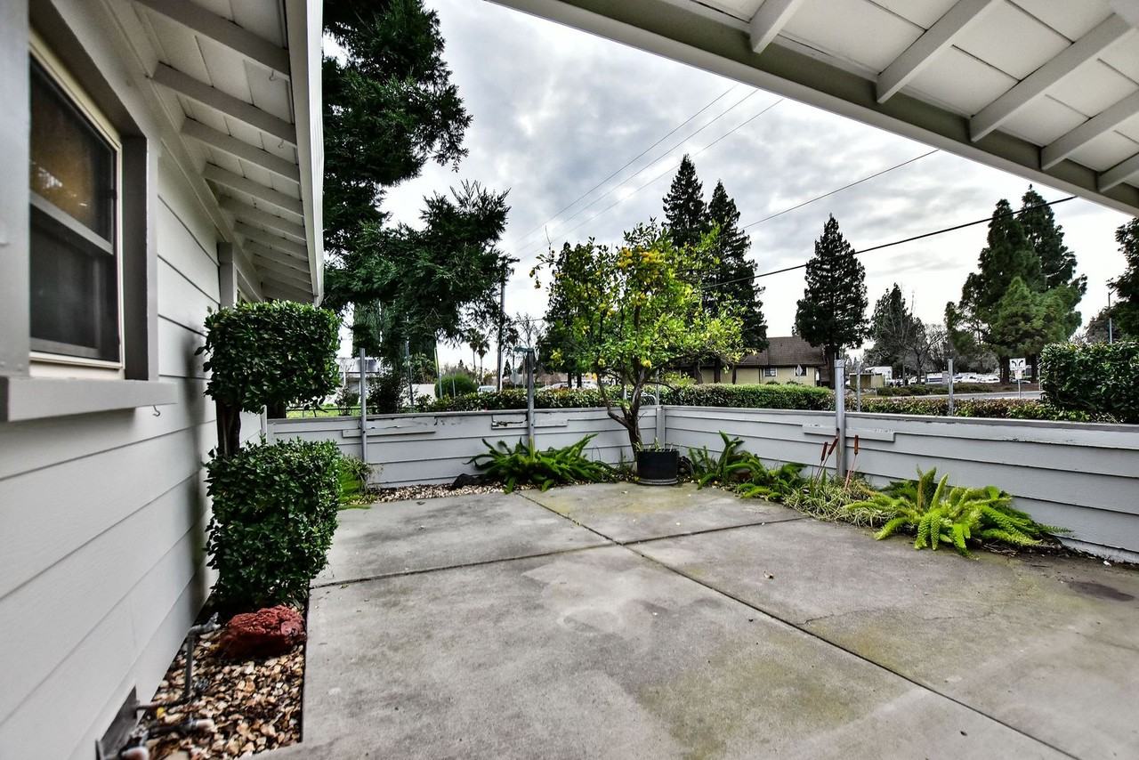 498 Nut Tree Road - Photo 7 of 22