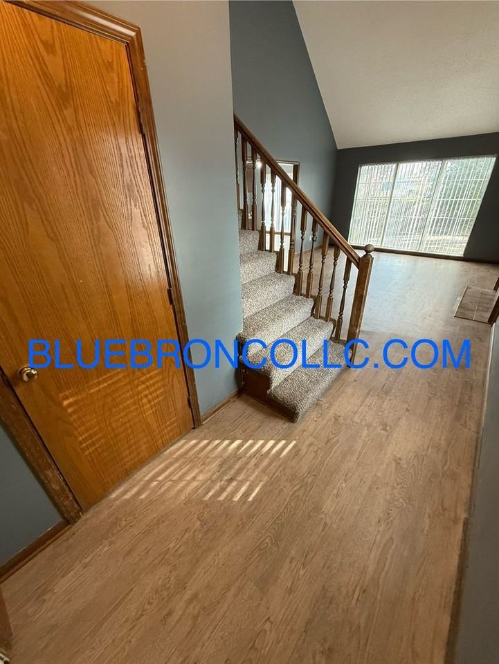 1006 Nw Porter Ct - Photo 2 of 22