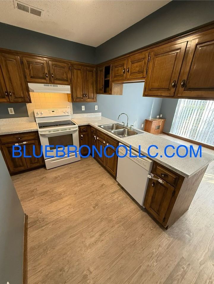 1006 Nw Porter Ct - Photo 7 of 22