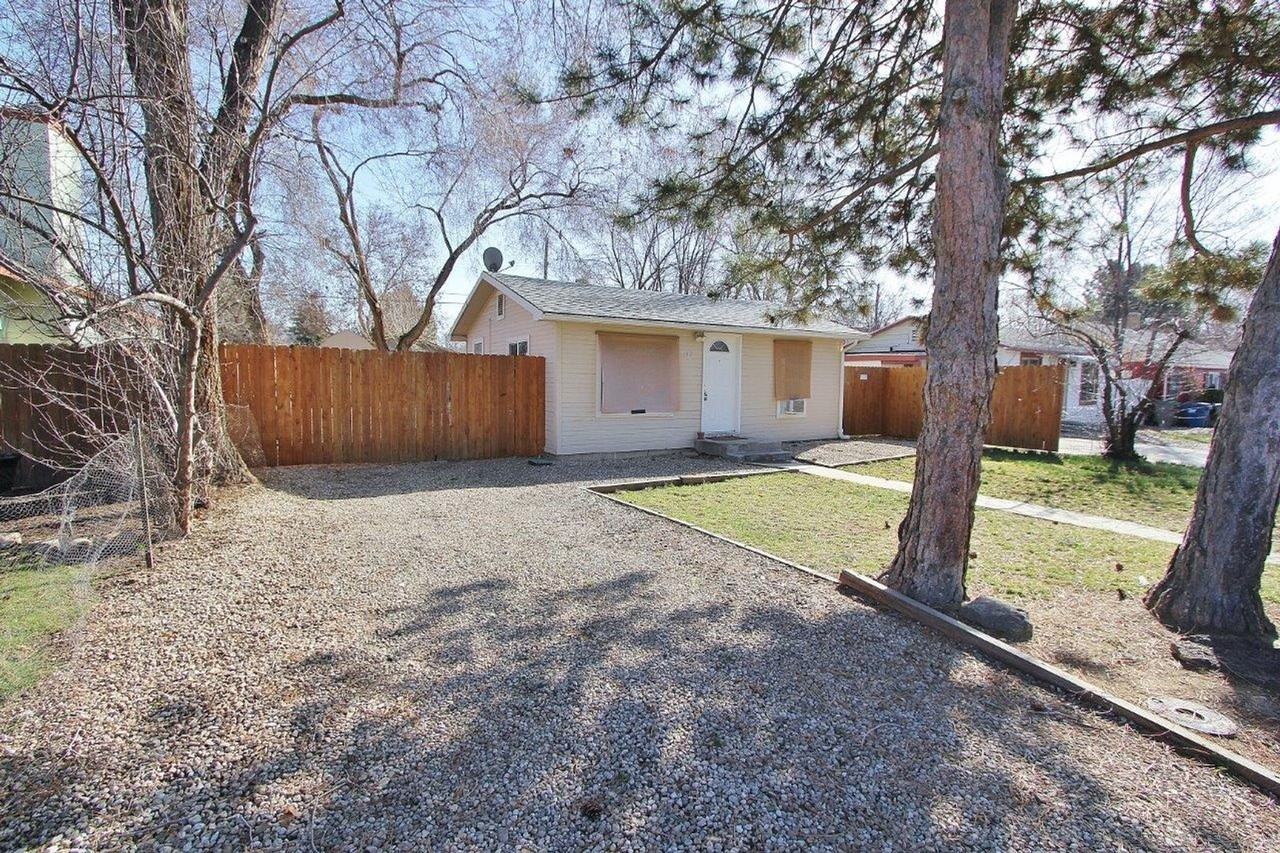 102 South Wallace Street - Photo 2 of 19