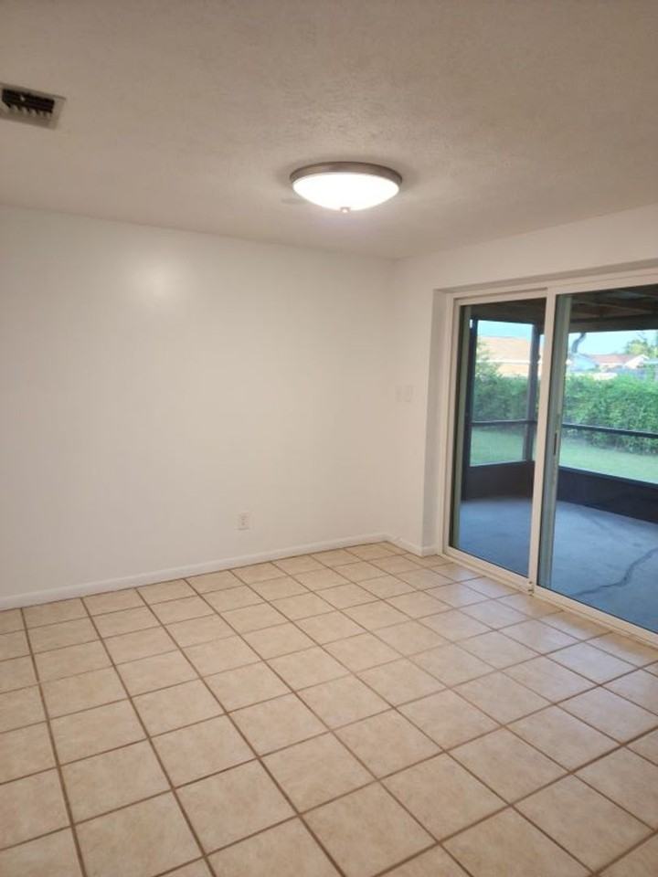 412 West 26th Street - Photo 7 of 22