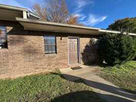 featured image of 1402 N Hartford Ave