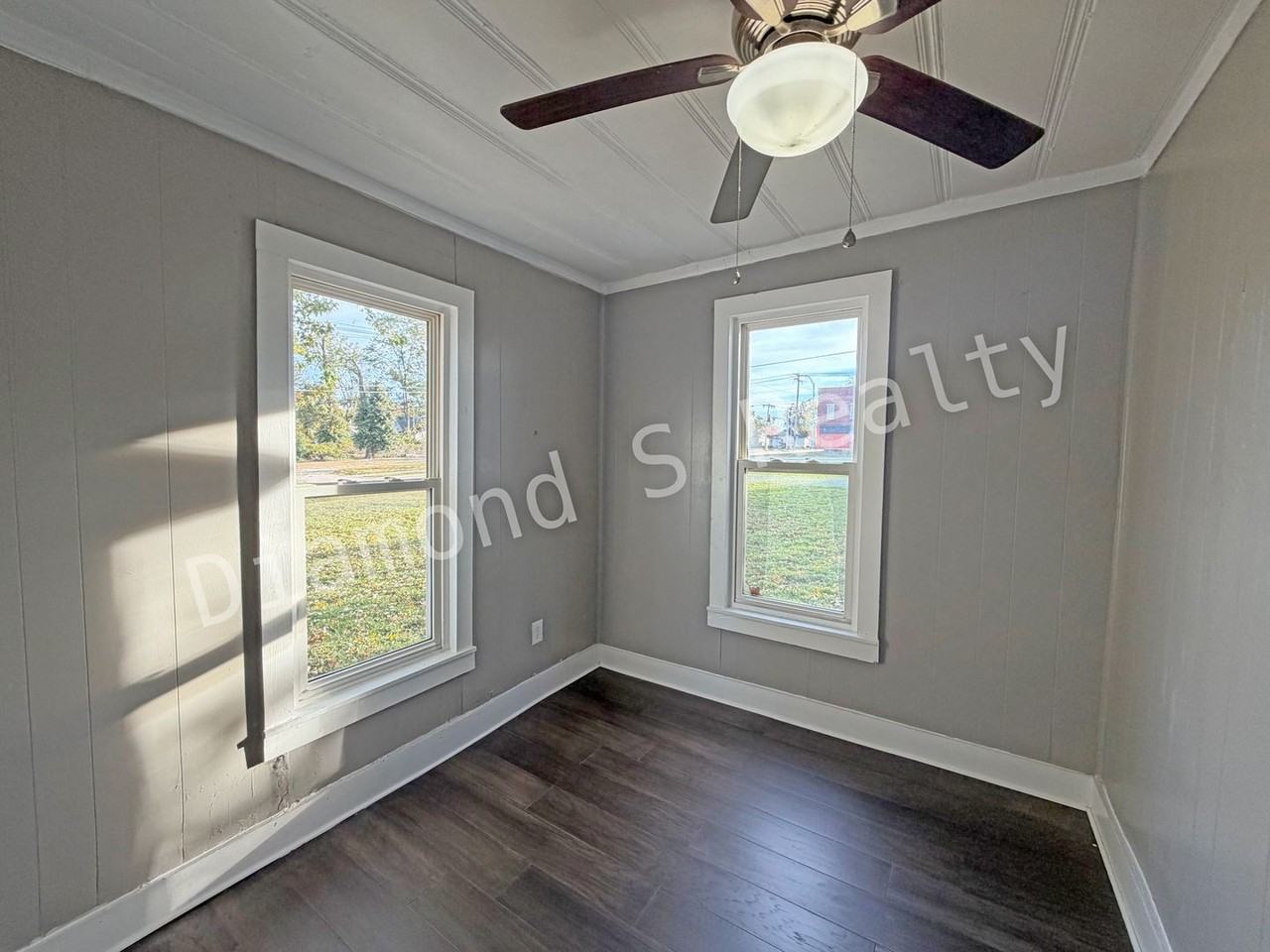 2052 N Taylor Ave - Photo 6 of 7