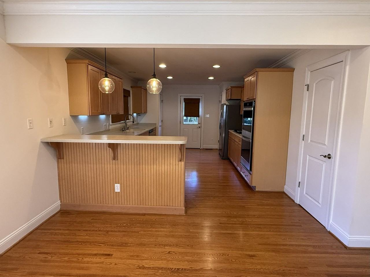 350 Melbourne Ct - Photo 6 of 28