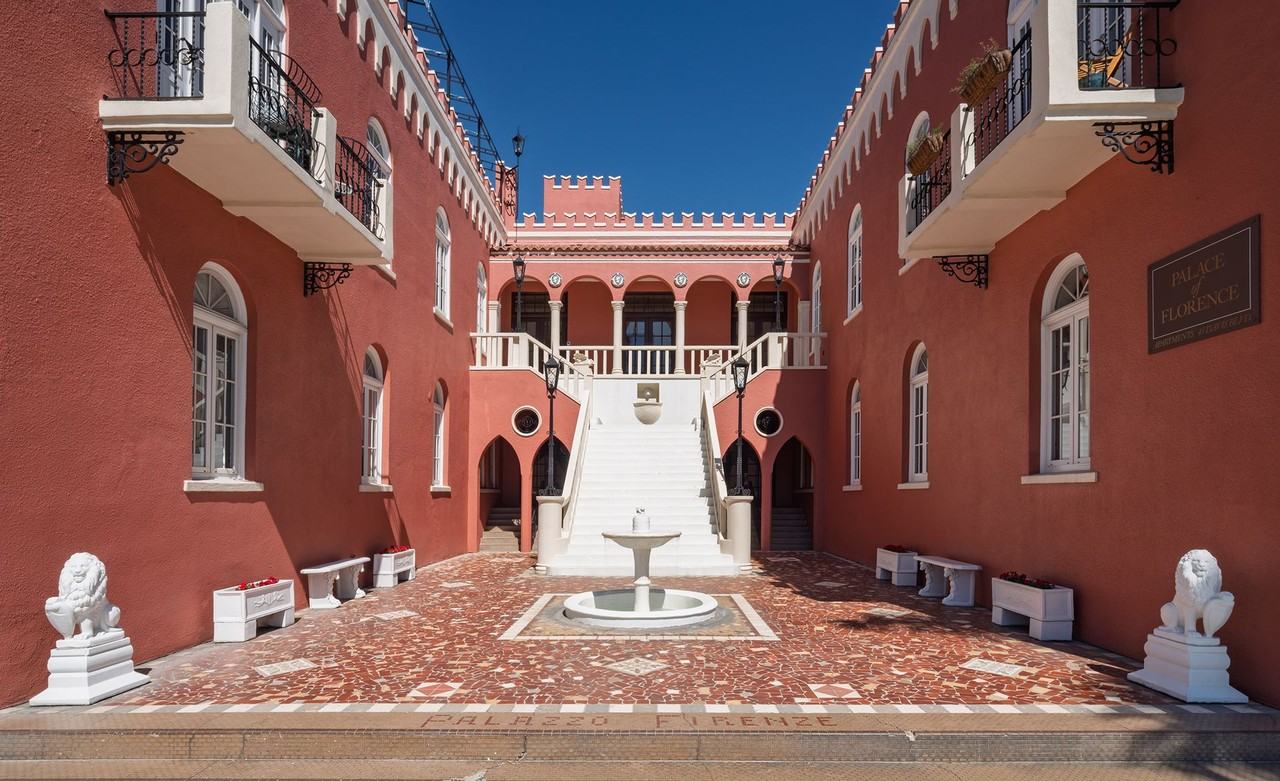 Palace of Florence - Photo 2 of 4