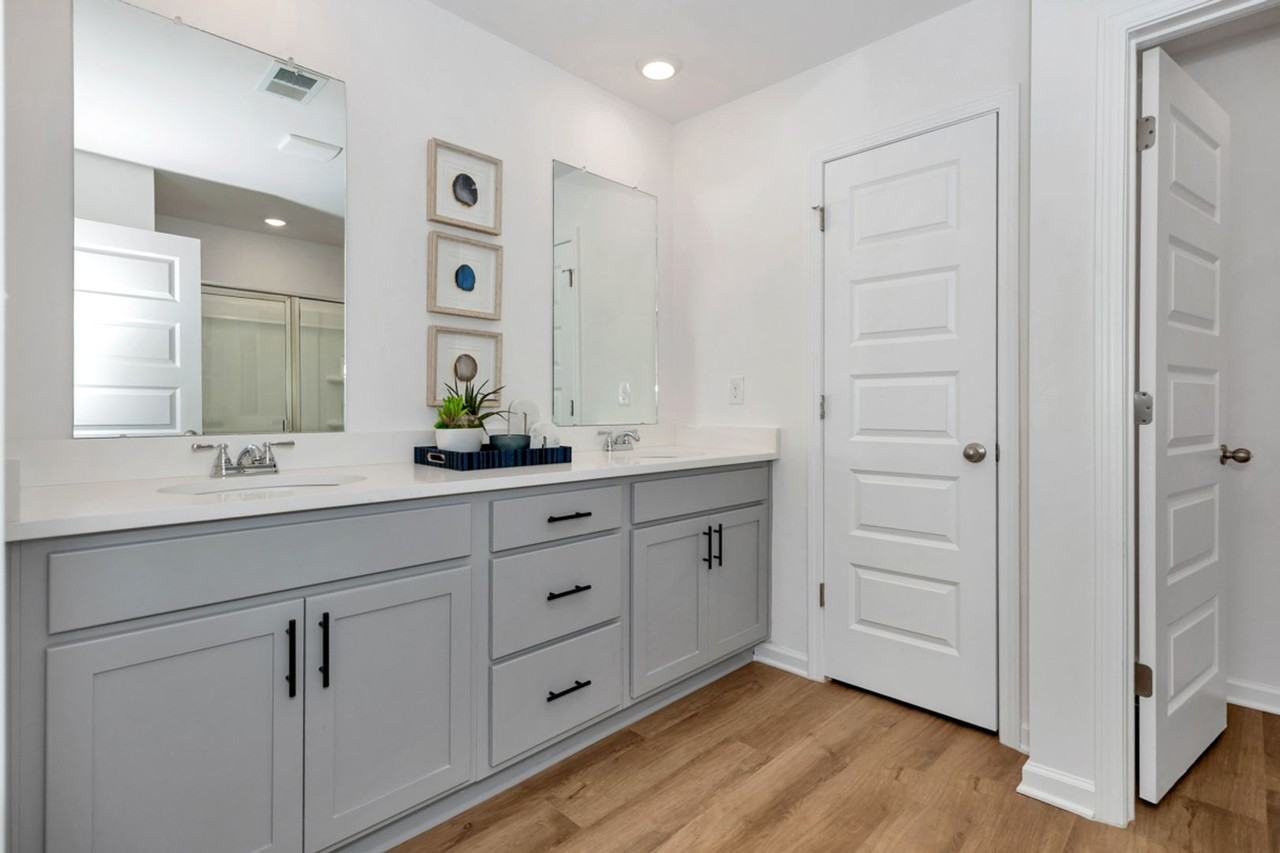 102 Mcgurn St - Photo 7 of 33