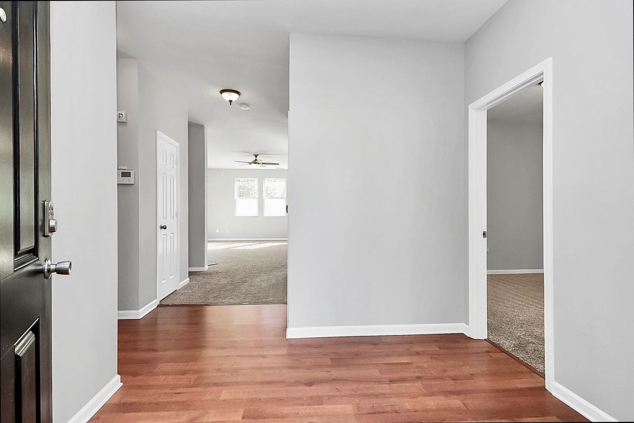 9047 Paddle Oak Rd - Photo 5 of 37