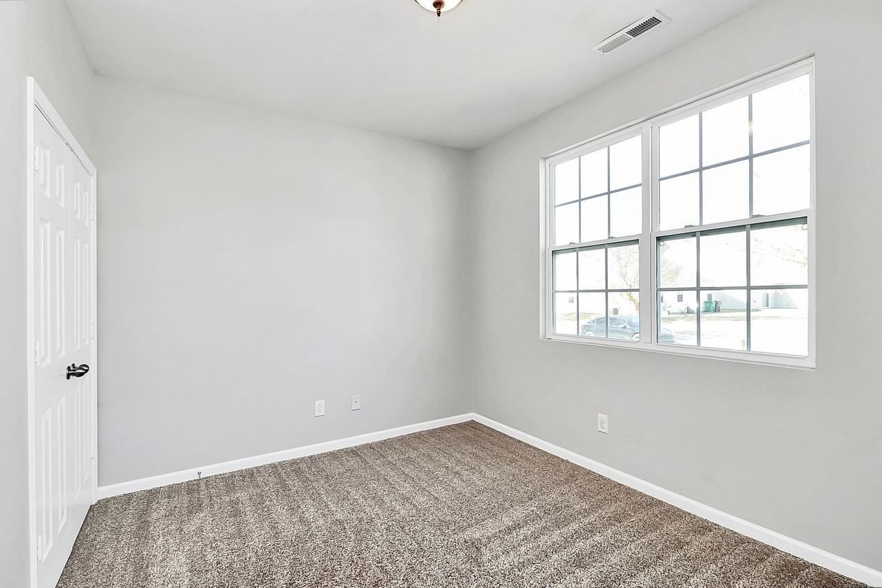 9047 Paddle Oak Rd - Photo 7 of 37