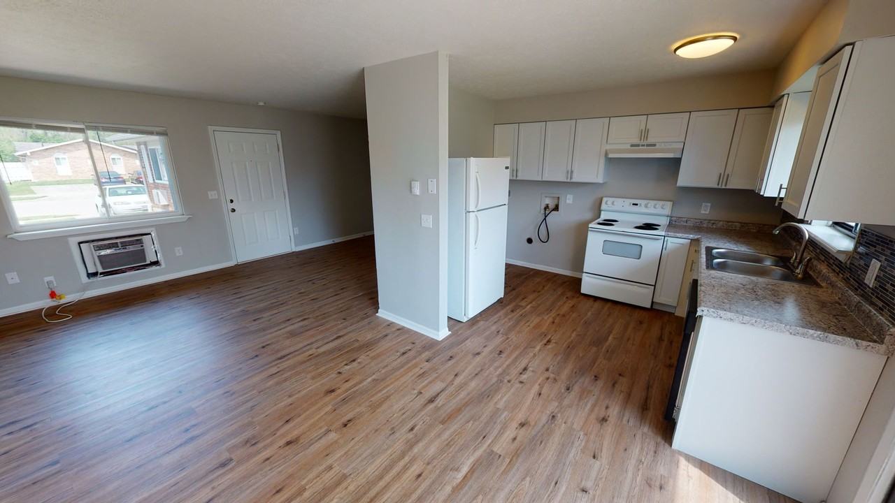 Waynedale Circle Apartments - Photo 3 of 24