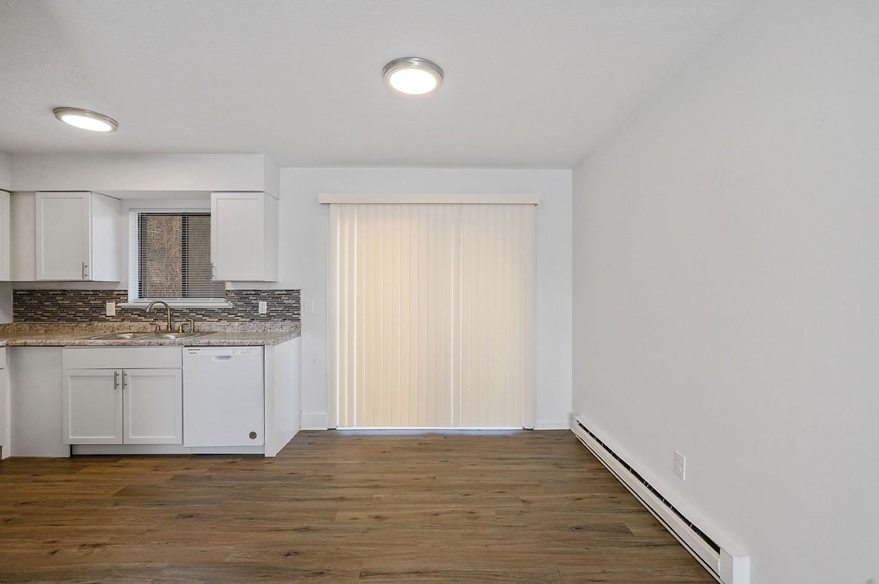 Waynedale Circle Apartments - Photo 5 of 24