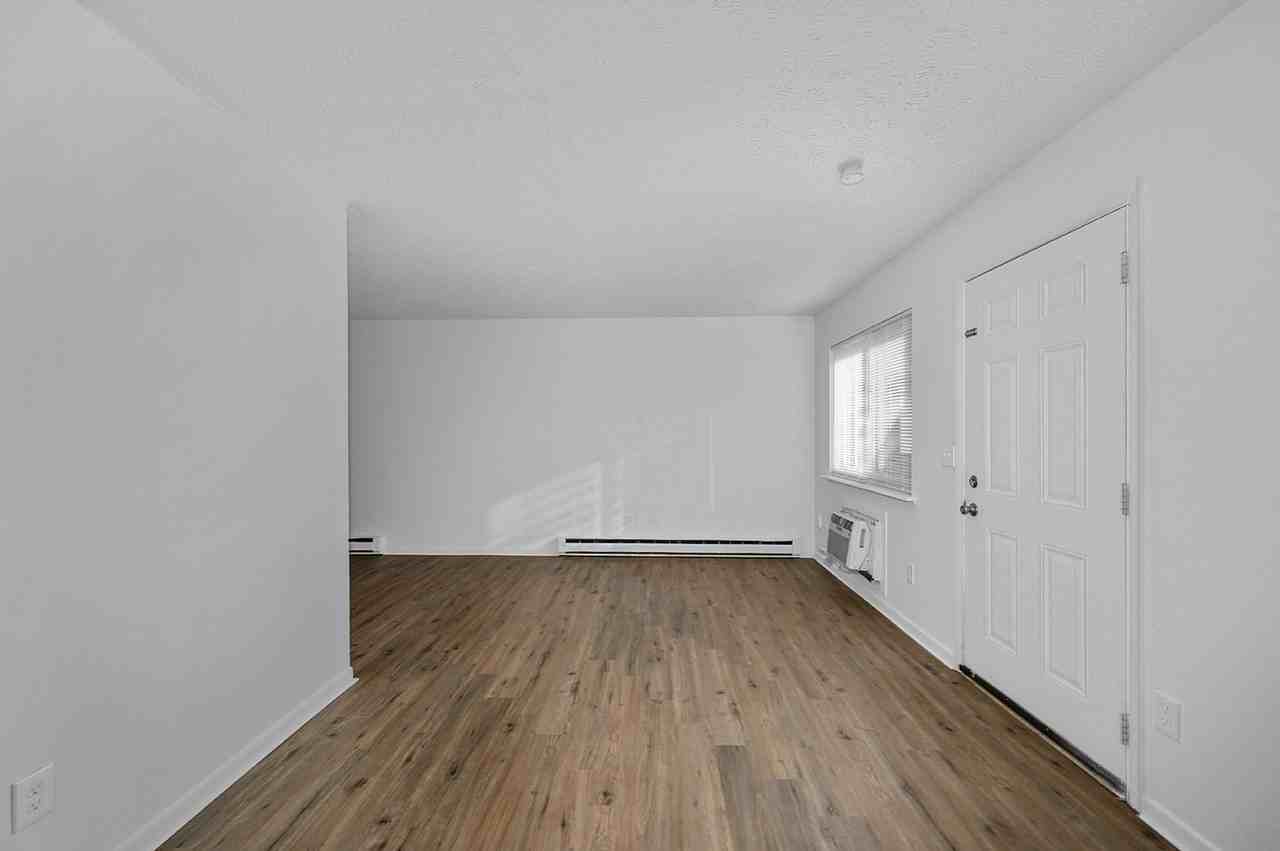 Waynedale Circle Apartments - Photo 7 of 22
