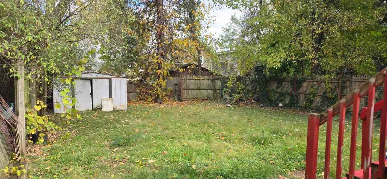 999 Collinwood Ave - Photo 4 of 49