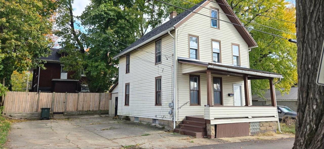 1258 Minerva Ct Nw - Photo 4 of 50