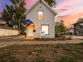 312 Ballard St - Photo 1 of 1