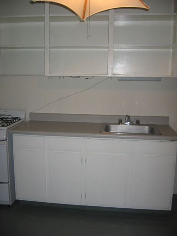 307 Ransom St - Photo 2 of 6