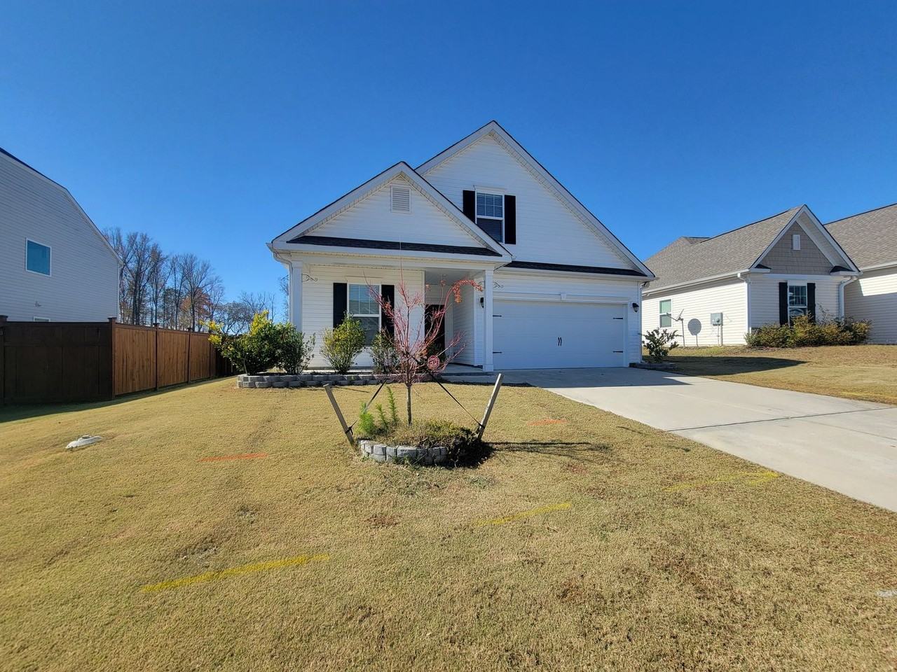 166 Luxborough Ct - Photo 2 of 31