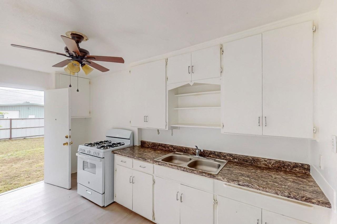 4305 Frazier Ave - Photo 6 of 8