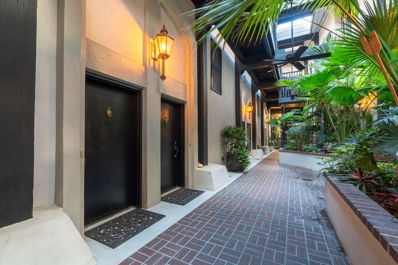 109 E Bay St Apt 1b - Photo 6 of 28