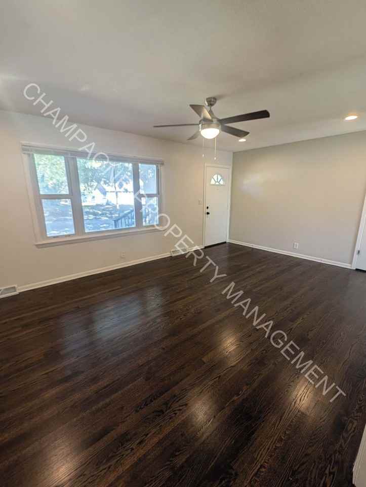 4105 East 107th Terrace - Photo 3 of 40