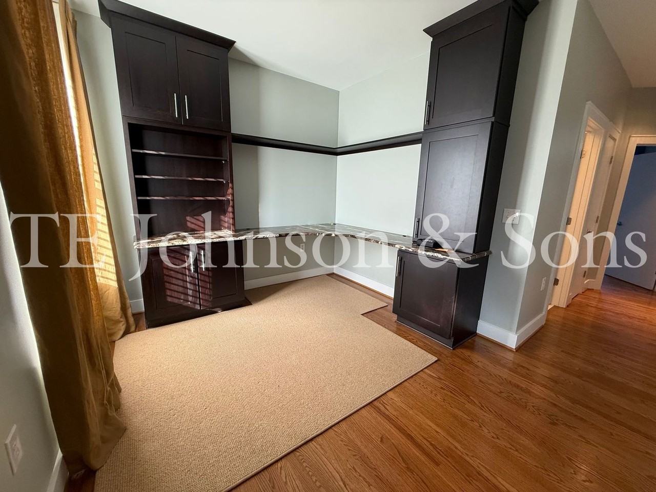 309 N Green St - Photo 2 of 36