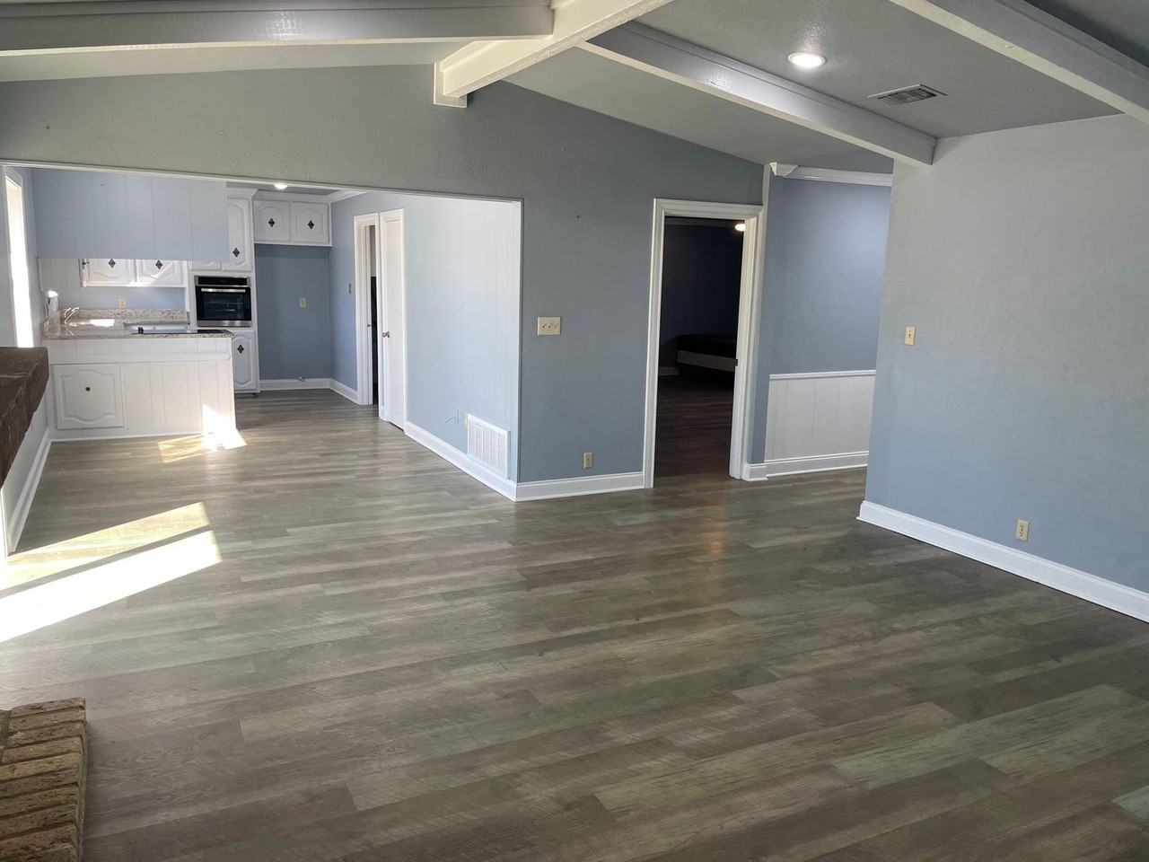 229 Travis Ln - Photo 6 of 25