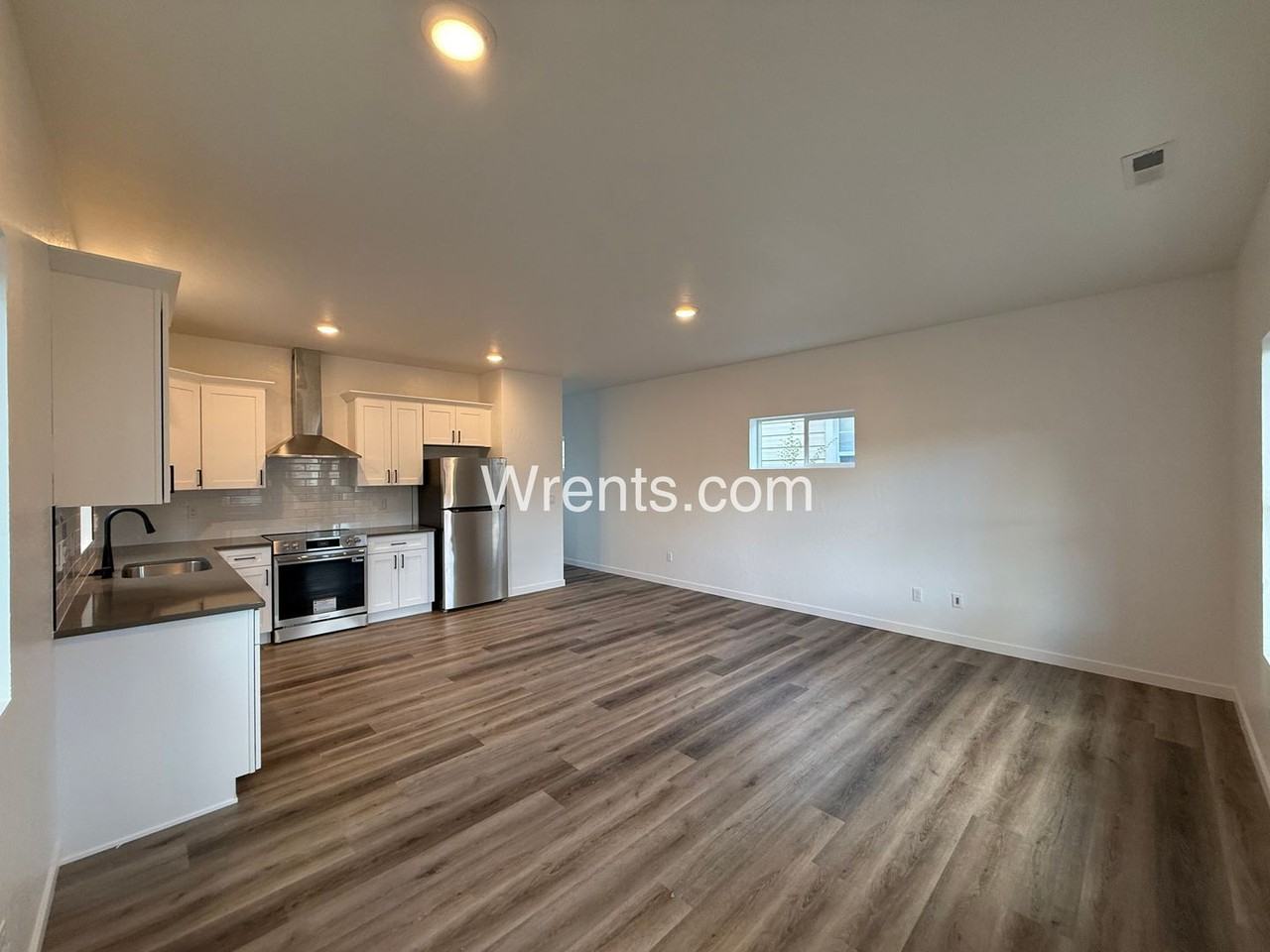 3710-3716 E Liberty Ave - Photo 4 of 16