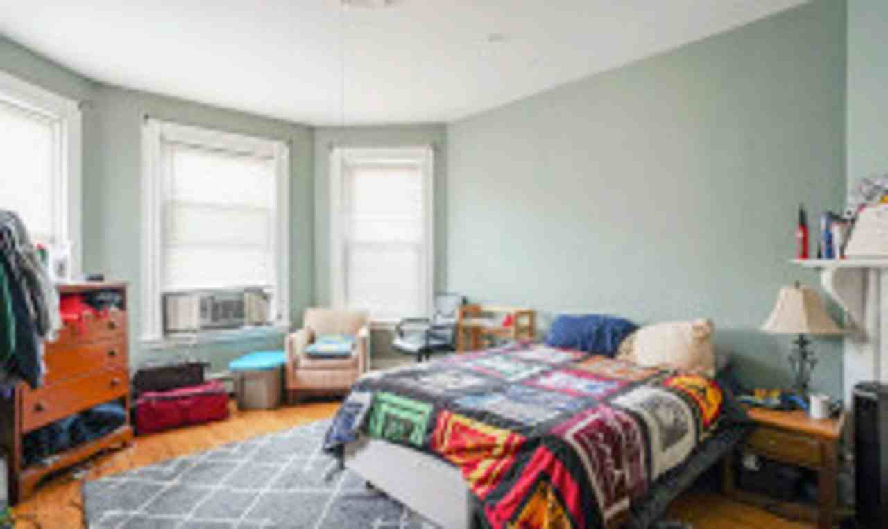 15 Sachem St - Photo 6 of 10