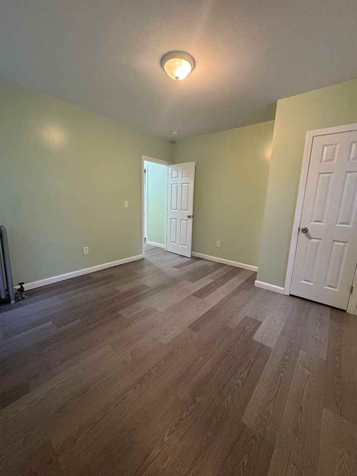 80 Kenyon St - Photo 6 of 15