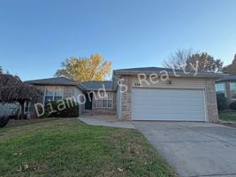 featured image of 3206 E Lark St