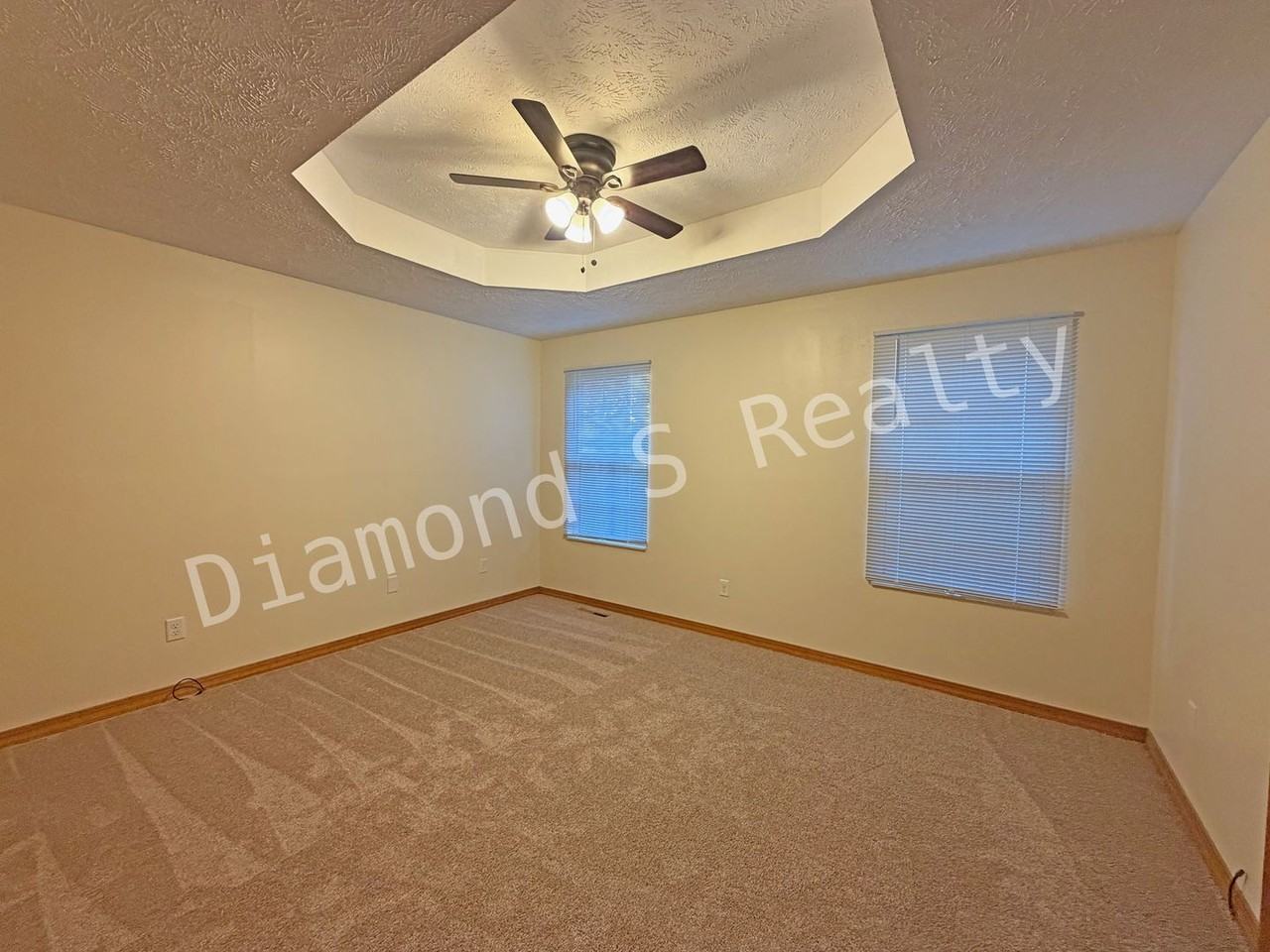 3206 E Lark St - Photo 6 of 16