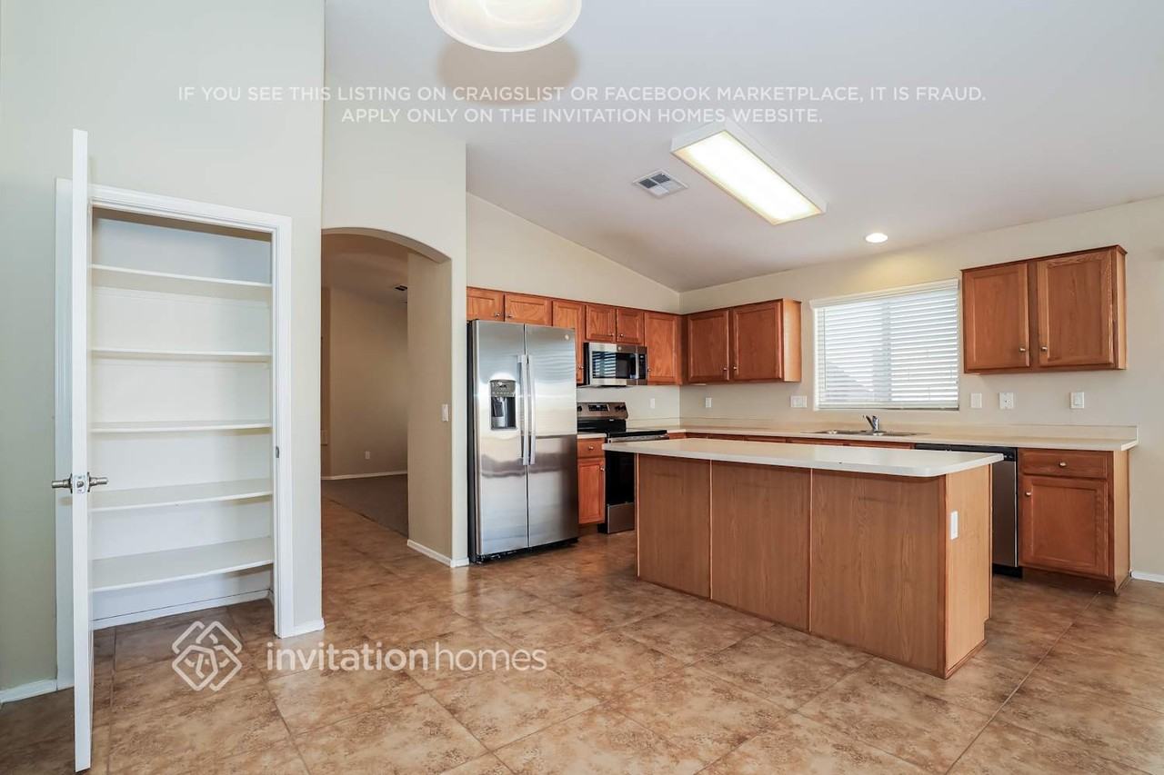 3062 W Yellow Peak Dr - Photo 5 of 17