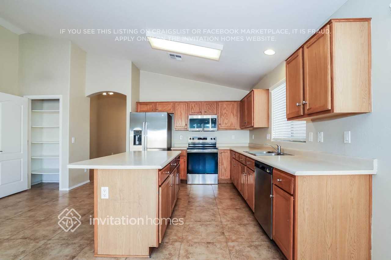 3062 W Yellow Peak Dr - Photo 6 of 17