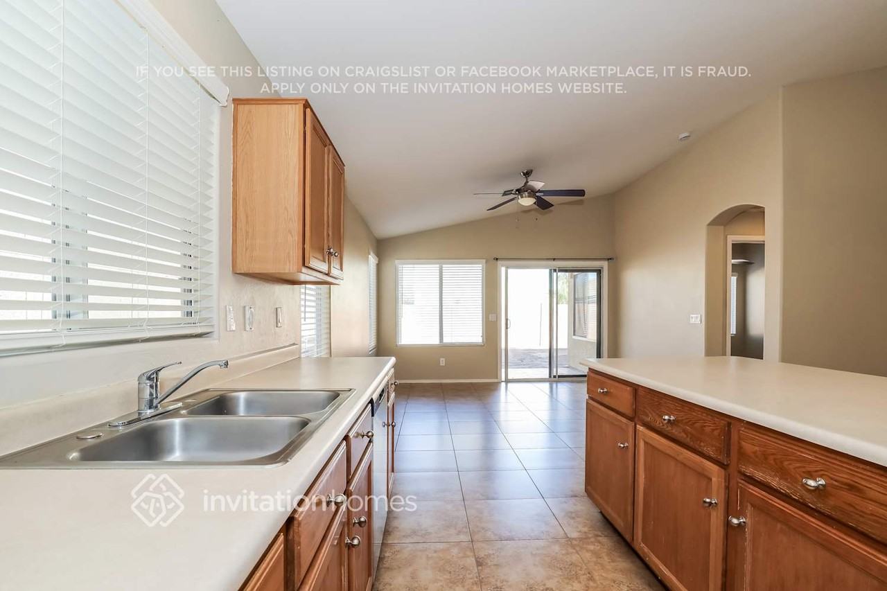 3062 W Yellow Peak Dr - Photo 7 of 17