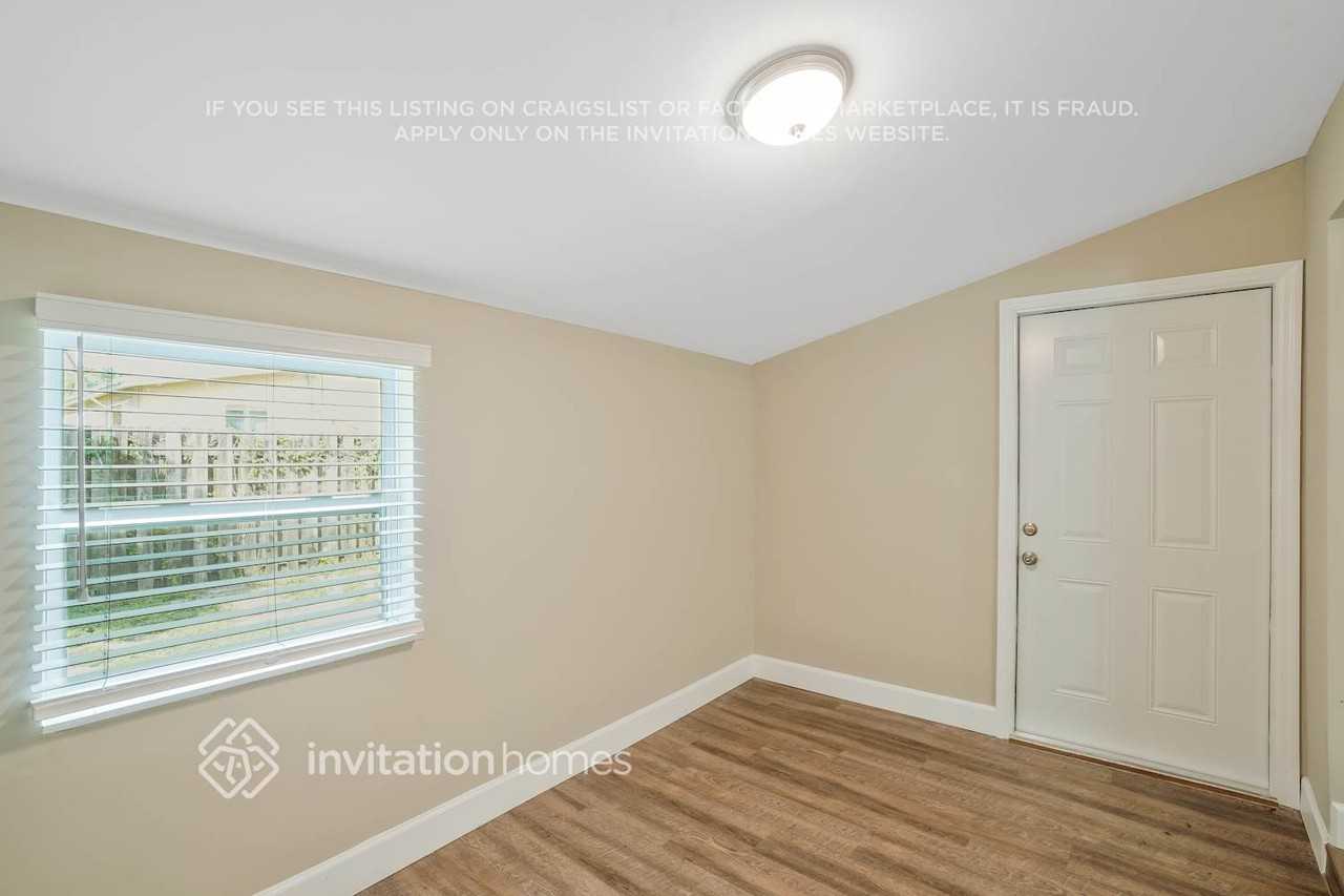 6291 Nw 14th Ct - Photo 4 of 27