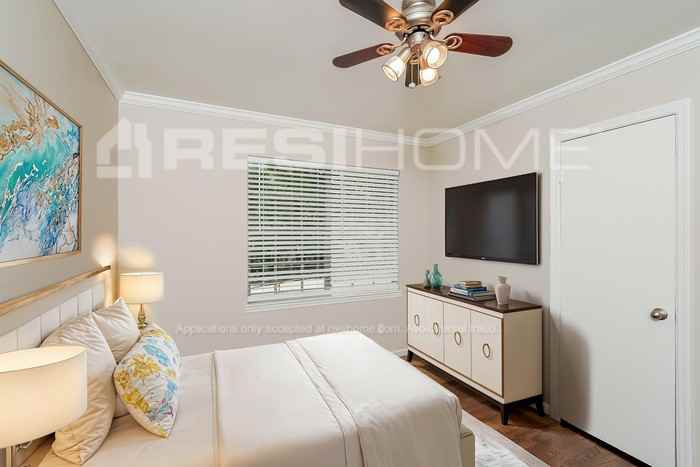 6820 Markham Dr - Photo 7 of 17