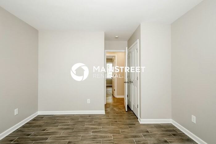 5120 Swedish Ivy Lane - Photo 3 of 16