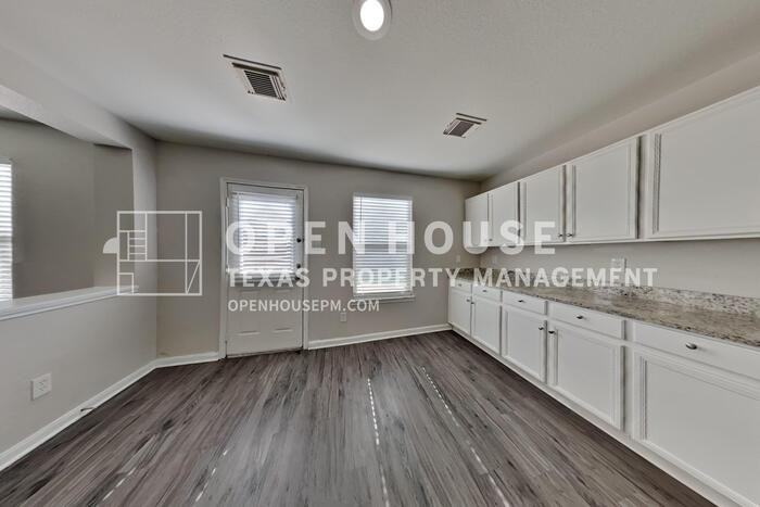 17039 Kemble Creek Drive - Photo 7 of 23