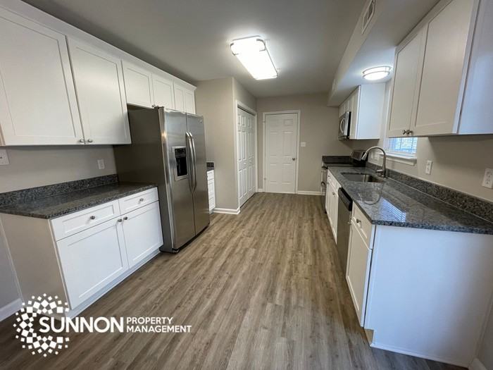 5522 Black Fox Ct - Photo 2 of 44